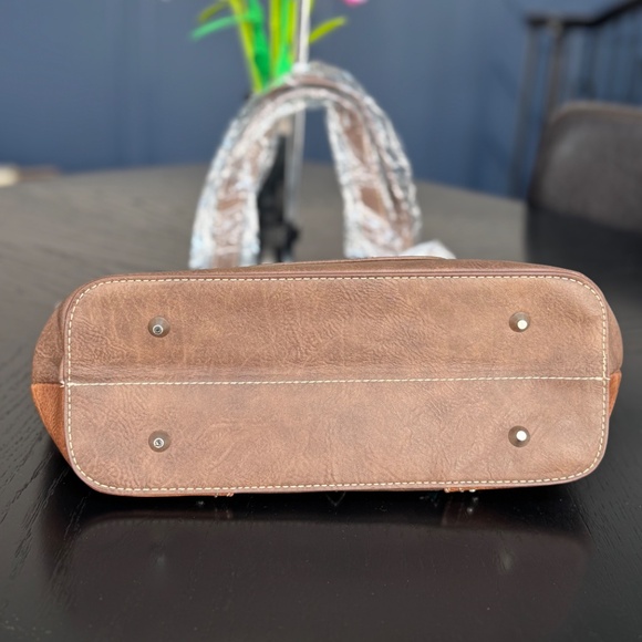 American Bling by Montana West Handbag and Wallet Set NWT - Picture 5 of 7